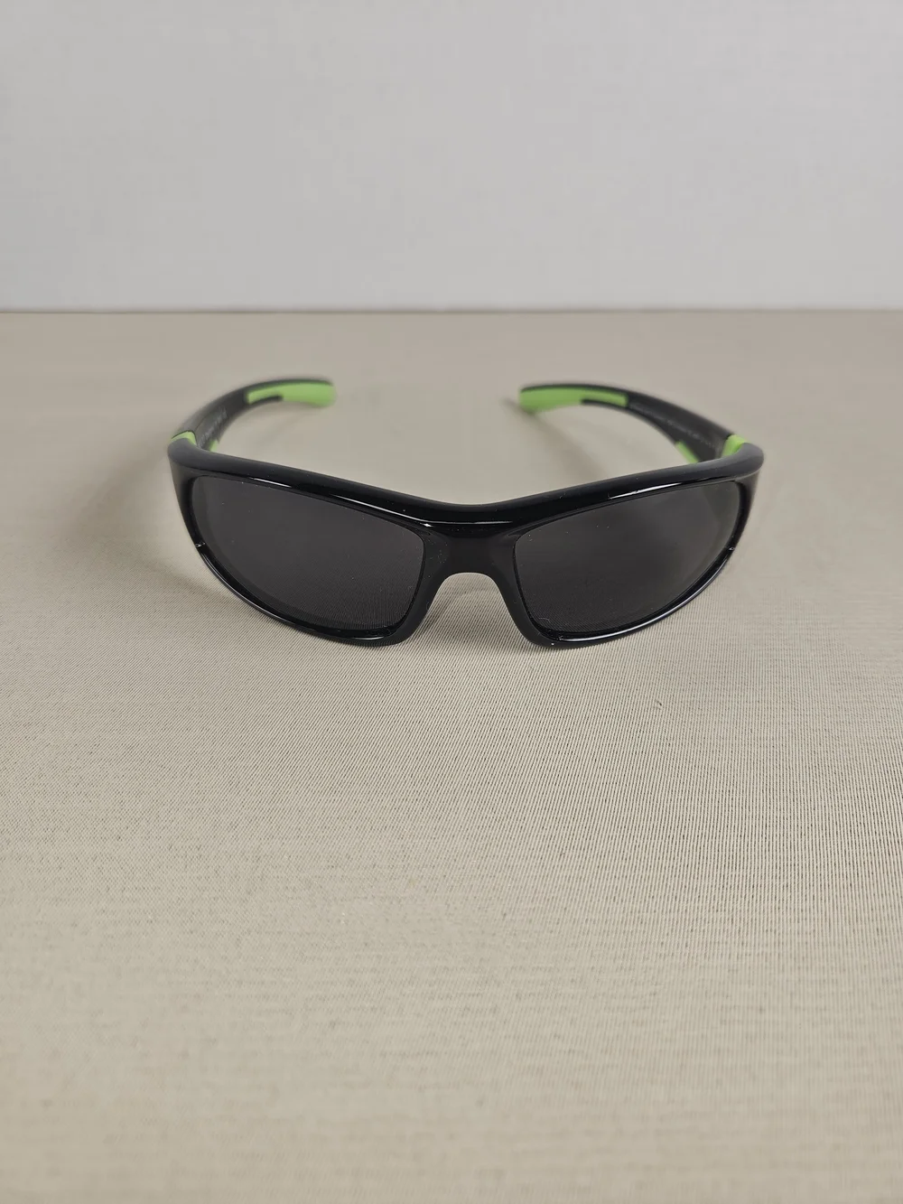 DUCO Kids Sunglasses Boys Girls Sports Polarized Sunglasses UV Protection K005